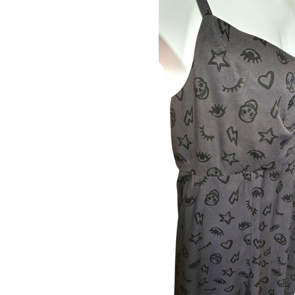 TORRID Plus Size Black & Gray Challis Skull Mini Skater Dress 2X - Picture 3 of 16